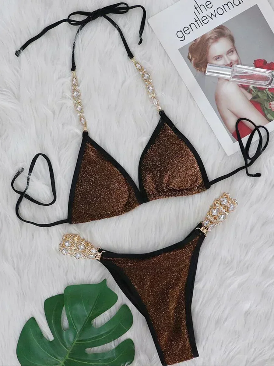 

2025 Блестящий бриллиантовый бикини с лямкой на шее, женский купальник, женский купальник, комплект бикини из двух частей, металлические цепочки, купальный костюм, купальный костюм для леди