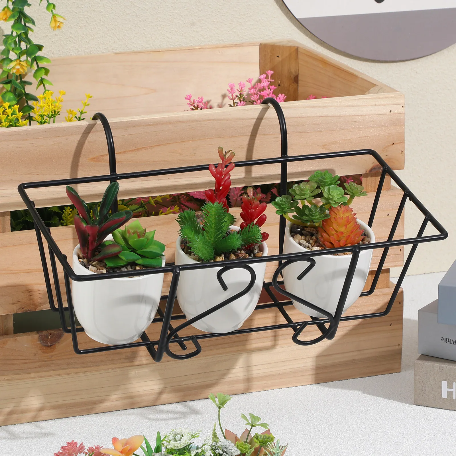 鉄製吊り下げ式植木鉢ラックスタンド、バルコニーガーデン窓枠用、垂直植物ディスプレイ棚、省スペースプランターホルダー