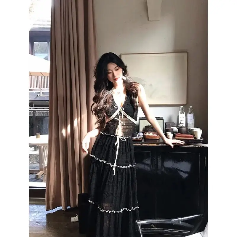 

Ladies Two Piece Set Outfits High-end French Elegant Style V-neck Halter Neck Low Waist Mesh Contrast Color Top and Long Skirt