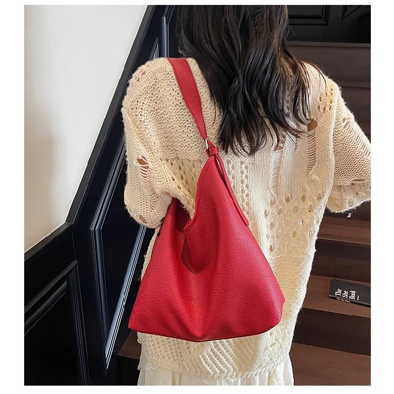 

Women's Crossbody-Bag Made Of Begonia-Patterned Leather Boasting Casual Paris High-End Neat Spacious Daily Style​