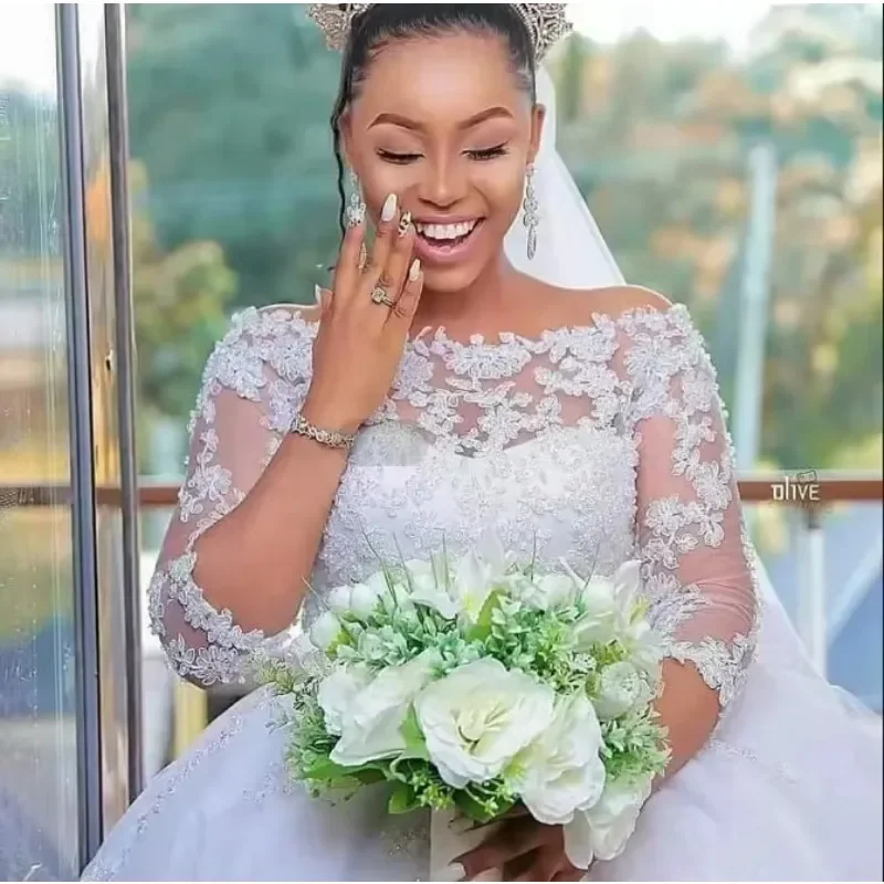 

Customized Wedding Gown Bride Beaded Lace Applique A Line Bridal Dress African Style Popular Gowns