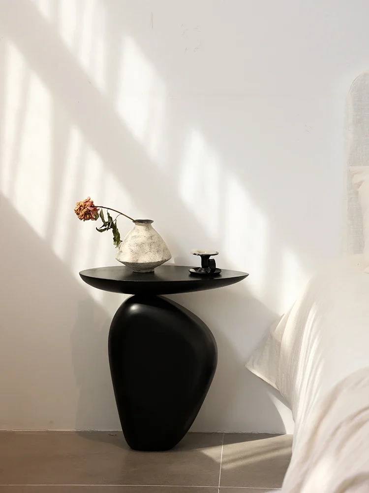 Small coffee table, black pebbles, antique style, sofa, living room, clothing store, household wooden corner table