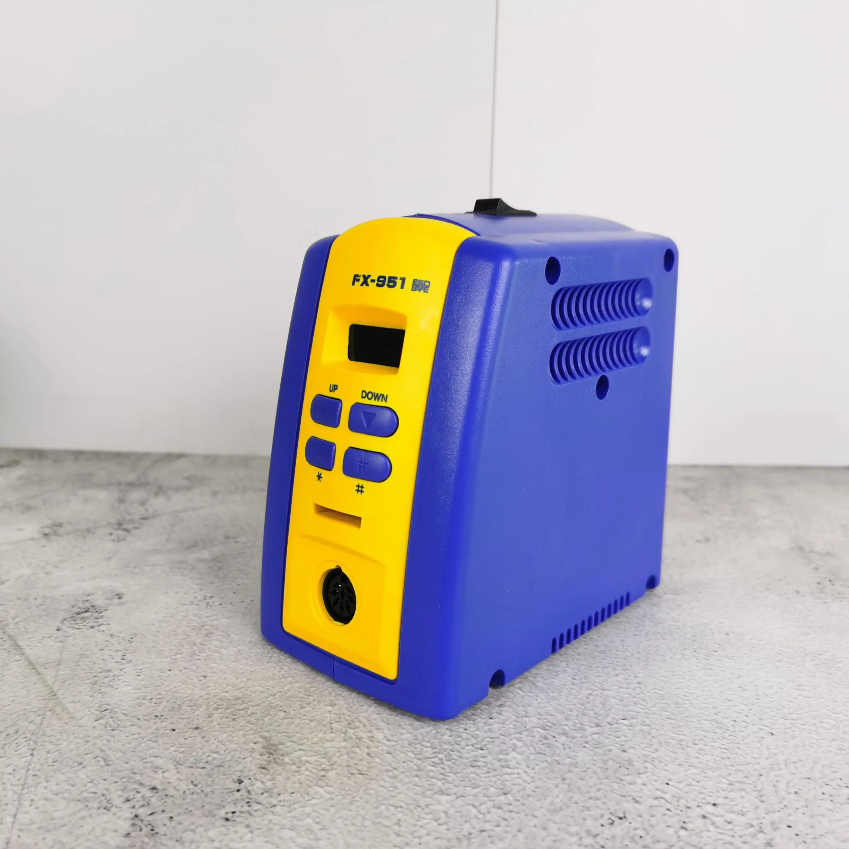 Digital 75W Soldering Station Lead Free ESD Safe T12 Soldering Iron Tool For Professional Electronic Welding Maintenance Kit