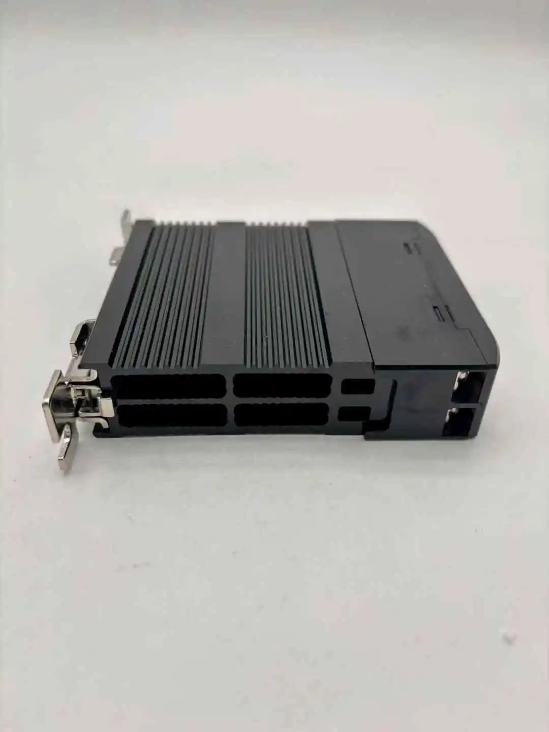 2026 New Original Spot SRH1-1215-N Solid State Relay quality assurance 1 year