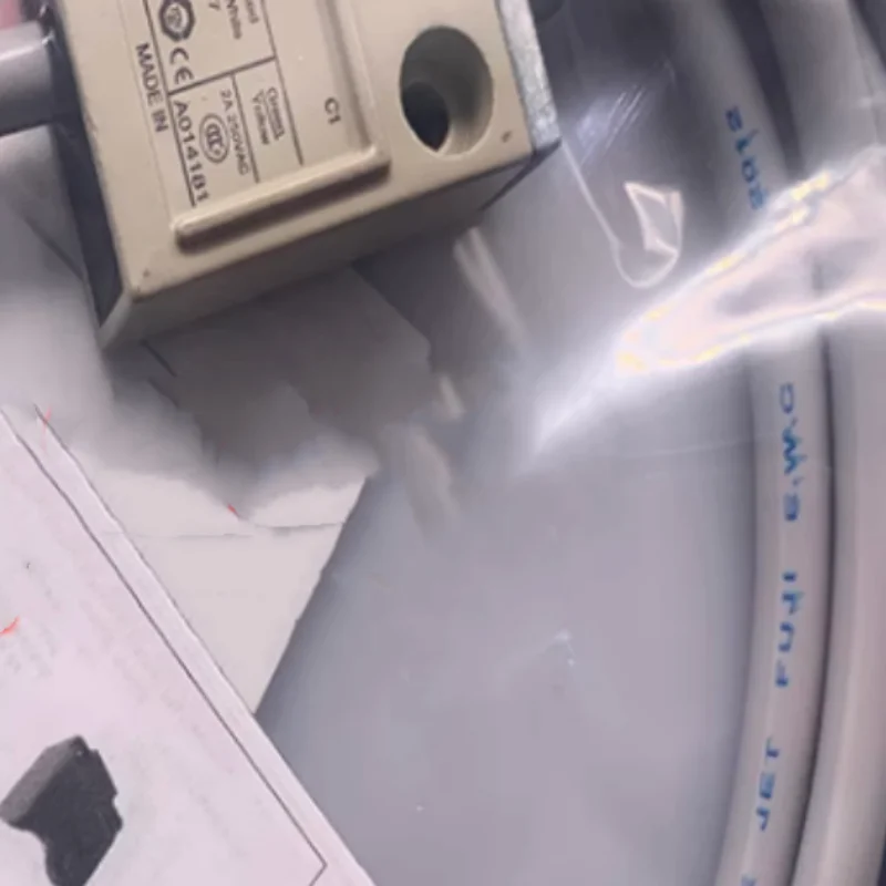 

2 шт. новый лимитированный переключатель D4C-1220 D4C-4220 D4C-4420 D4C-1620 D4C-1420