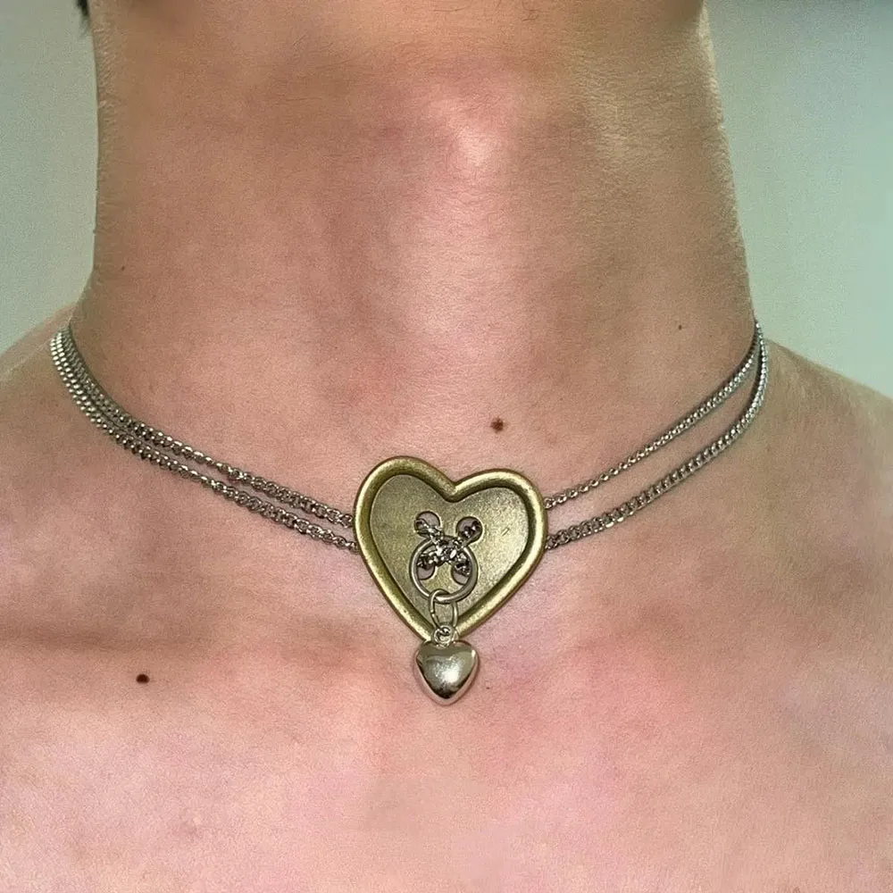 Collar con botón de corazón de bronce antiguo Retro, colgante original exagerado, cadena Popular Punk, collar de joyería de fiesta para mujer