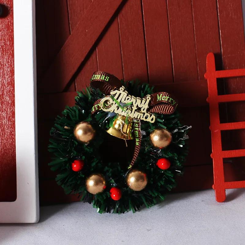 

3pcs Mini Gatehouse Wreath Dollhouse 1:12 Christmas Home Decoration Rich Holiday Scene Home Decor Miniatures Crafts Figurines