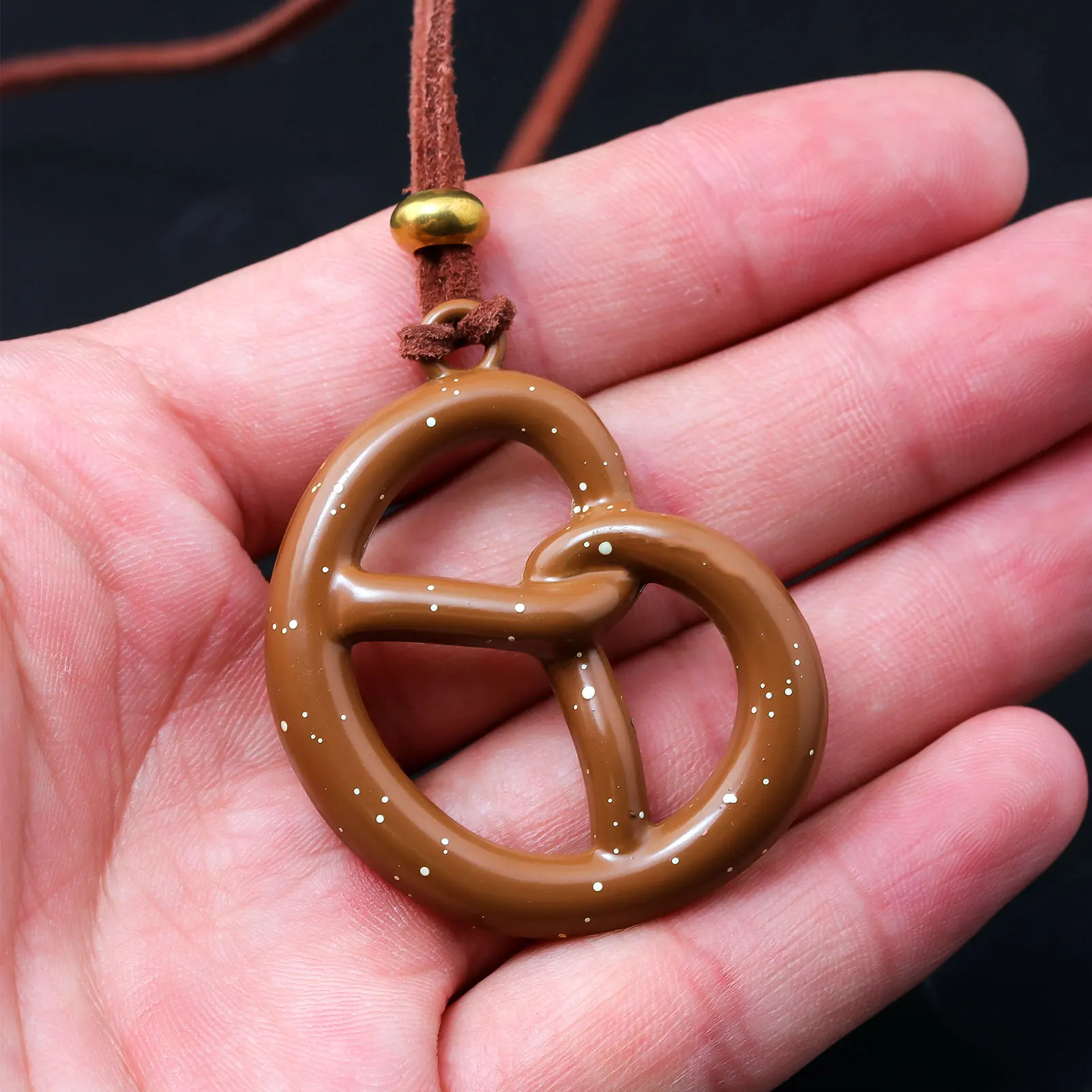 Stylish Simple Cookies Pendant Necklace Creative Delicious Cookies Necklace For Women Trendy Charm Jewelry Gifts