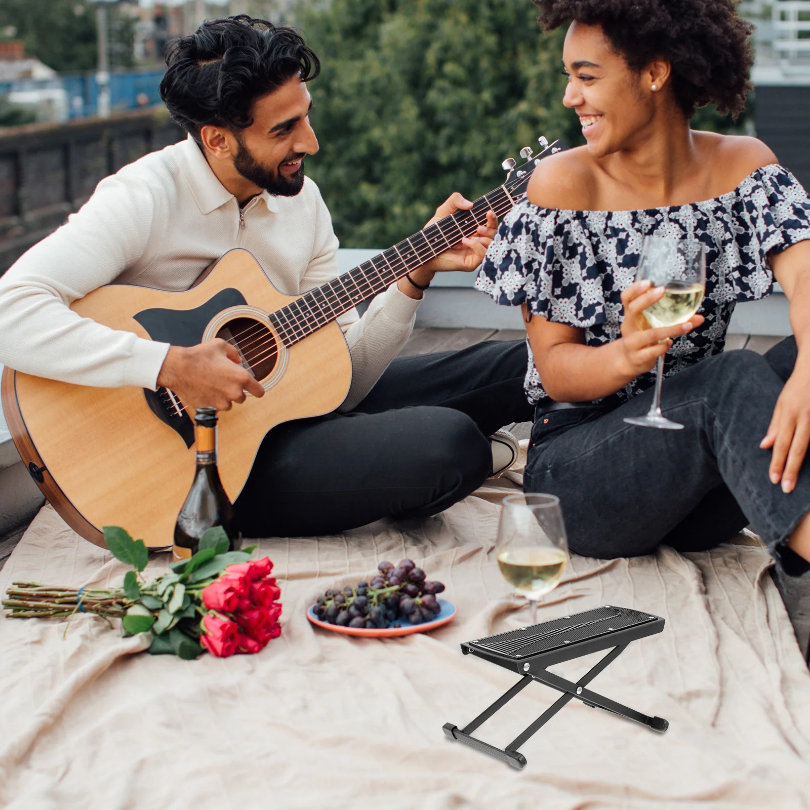 

1pc Foot Pedal Black Adjustable Foldable Footrest For Guitar Practice Stable Support Rack Guitar Performance Accessory Tool