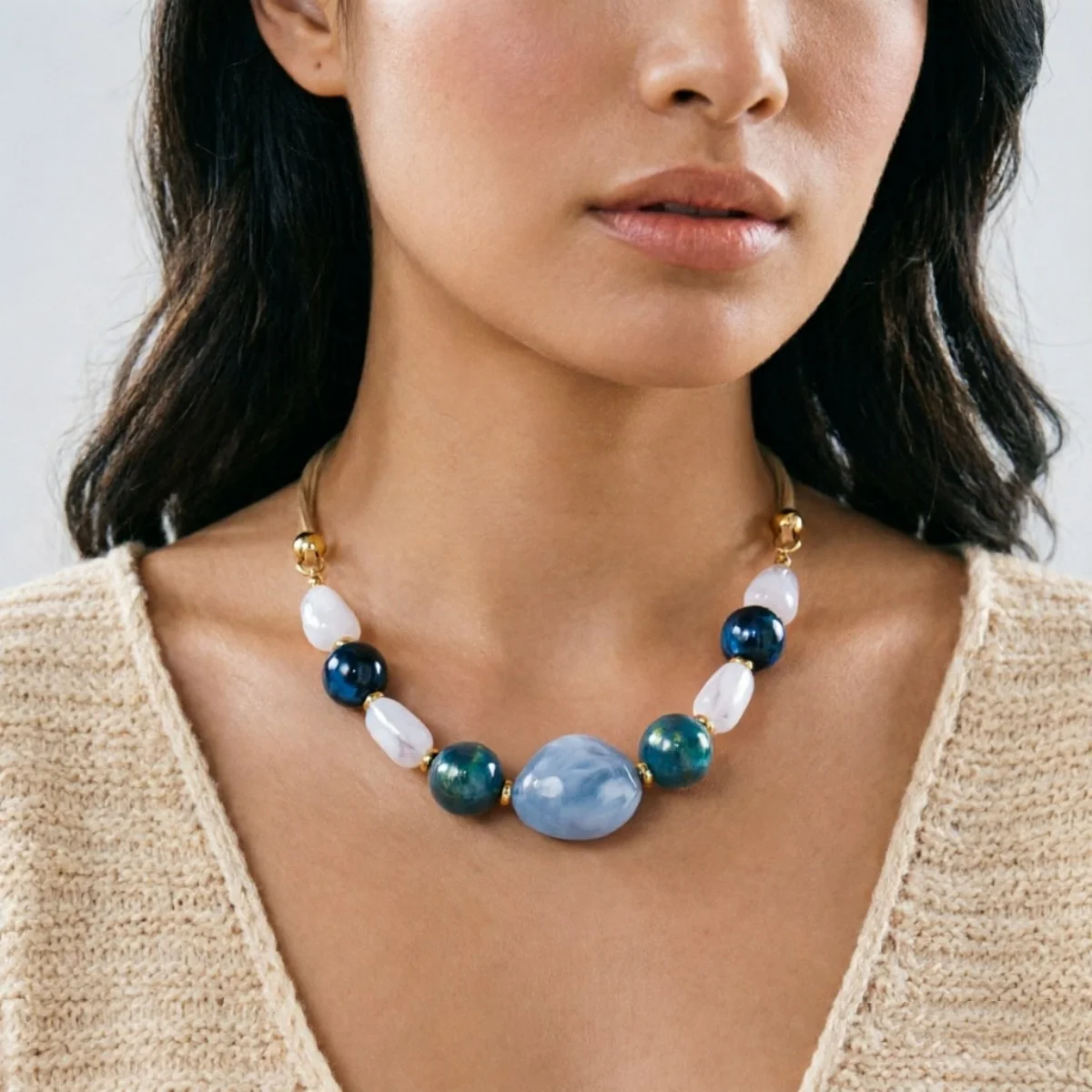 Ins Vintage Mehrfarbige Unregelmäßige Acrylperlen-Halskette für Damen und Herren, Handgefertigte Samtkette, Harzperlen-Choker, Ästhetischer Schmuck – Detail 15