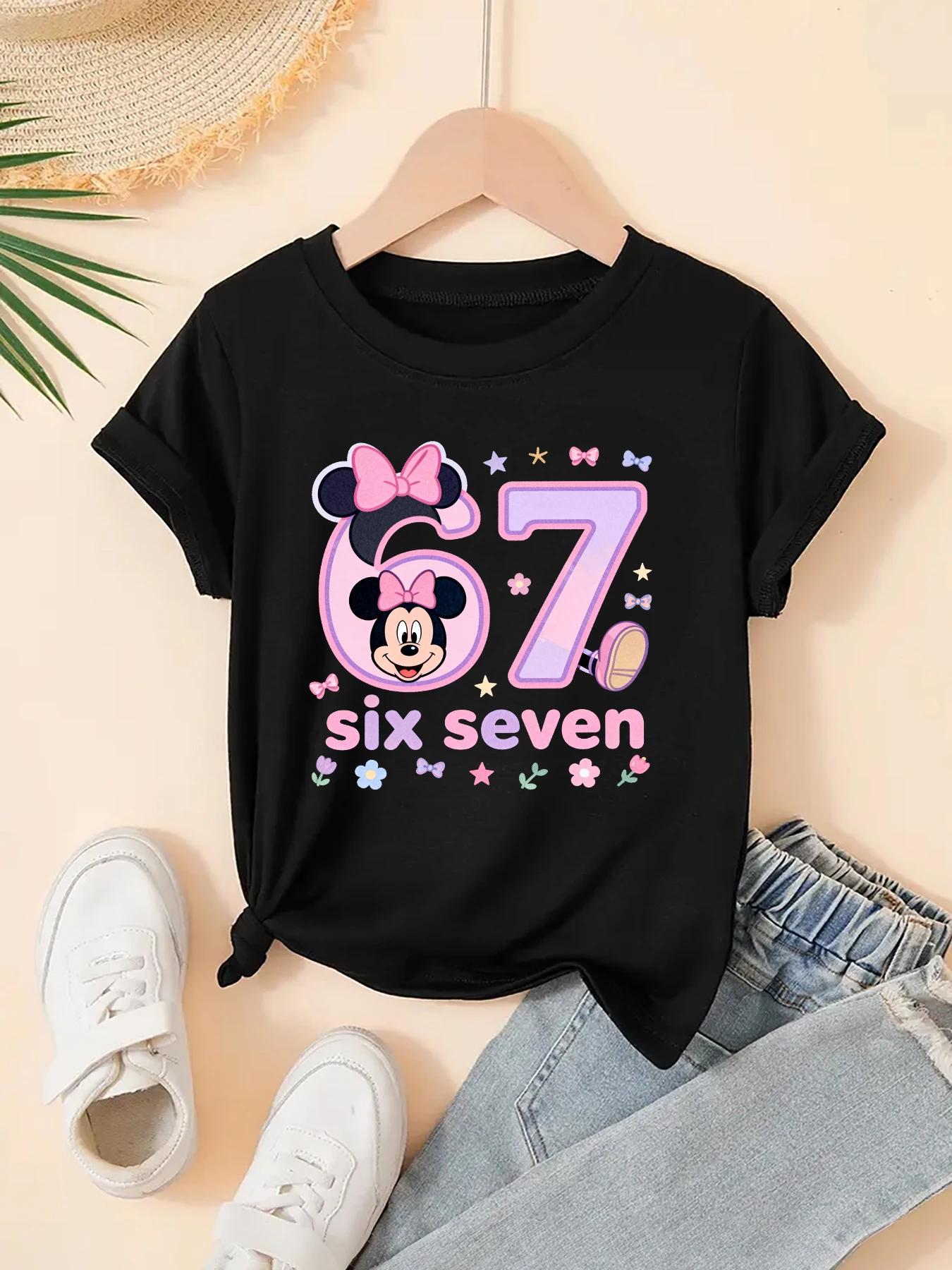 تي شيرت أطفال كاجوال متعدد الاستخدامات برقبة دائرية من Disney Fashion مع 69 ونمط ميني لطيف، مثالي للارتداء اليومي، هدية لطيفة