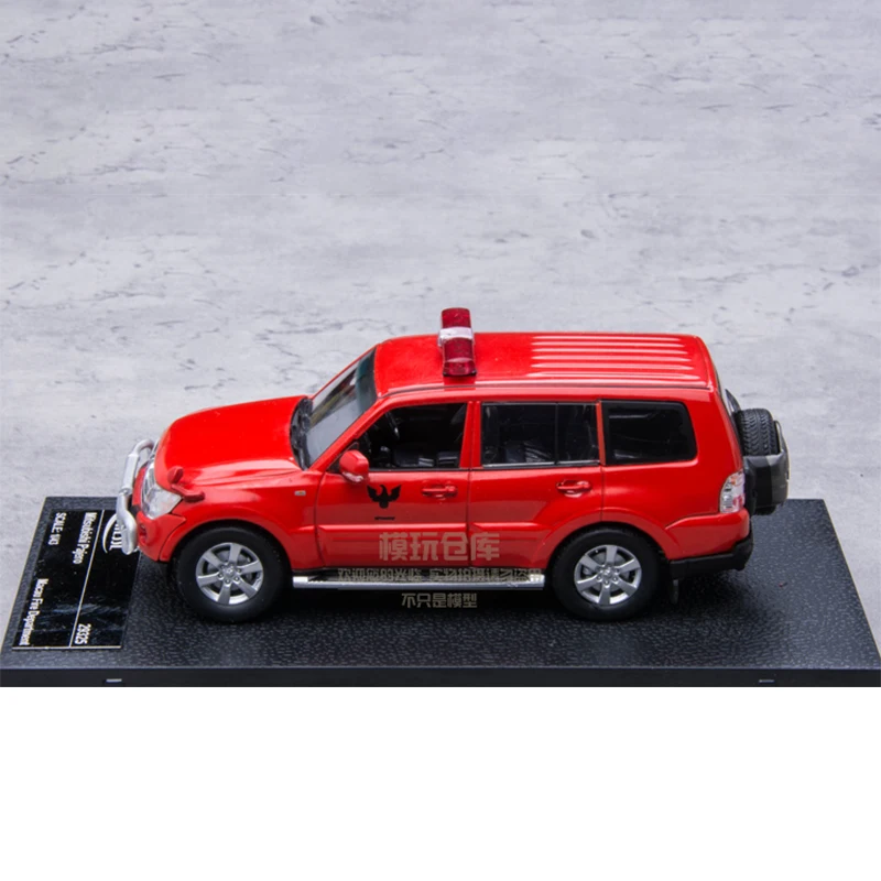 Pajero-Feuerwehrauto-LKW im Maßstab 1:43, Simulationsmodell, Metalldruckguss und Spielzeug für Fans für Erwachsene, Sammlung, Souvenir, Sammlerstück, Geschenk