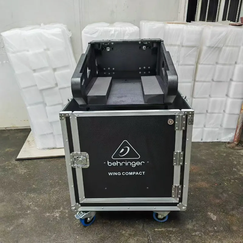 Hydraulic Flight Case for Behringer WING COMPACT