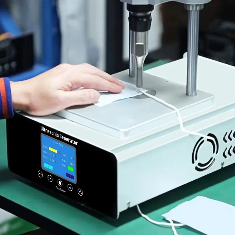 28khz 35khz 300w Handheld Ultrasonic Spot Welder For Mask Earloop Sealing