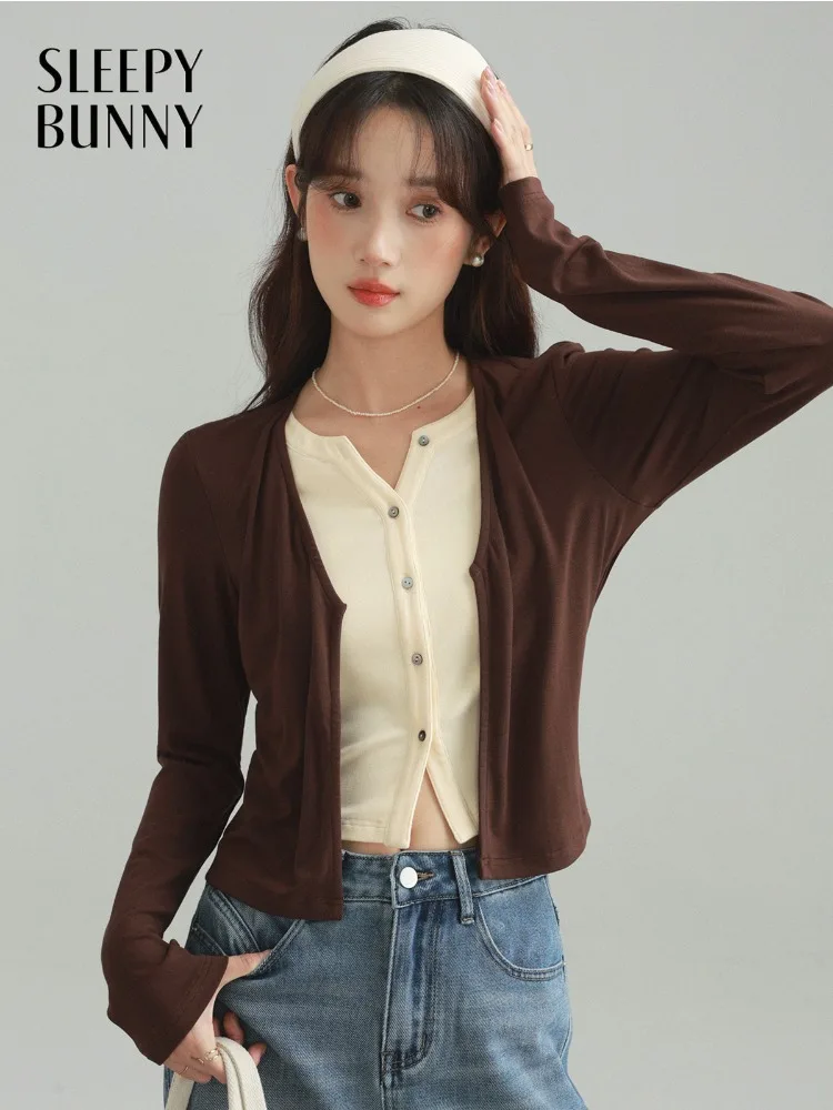 

Стильная тонкая повседневная женская футболка с v-образным вырезом и длинным рукавом, многослойный топ из двух предметов, миниатюрный элегантный облегающий наряд для осенней повседневной носки