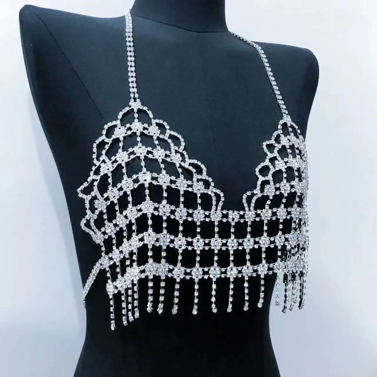 New mesh European and American Feng Shui diamond tassel body chain sexy nightclub exaggerated sparkling diamond chest chain