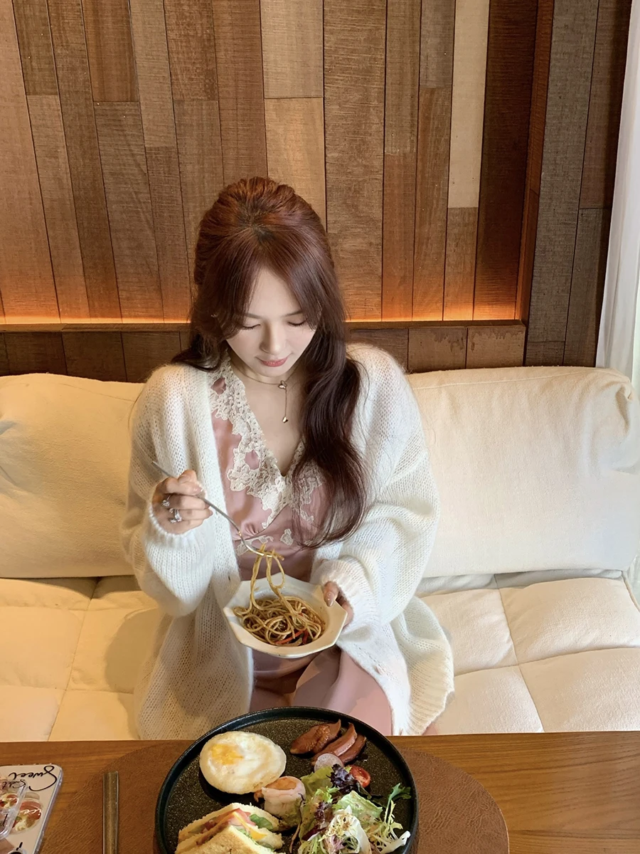 

Мягкий шерстяной кардиган из мутоновой шерсти с V-образным вырезом, свободный, легкий, весенне-летний, женский вязаный свитер-пальто YUM STAR для повседневной носки