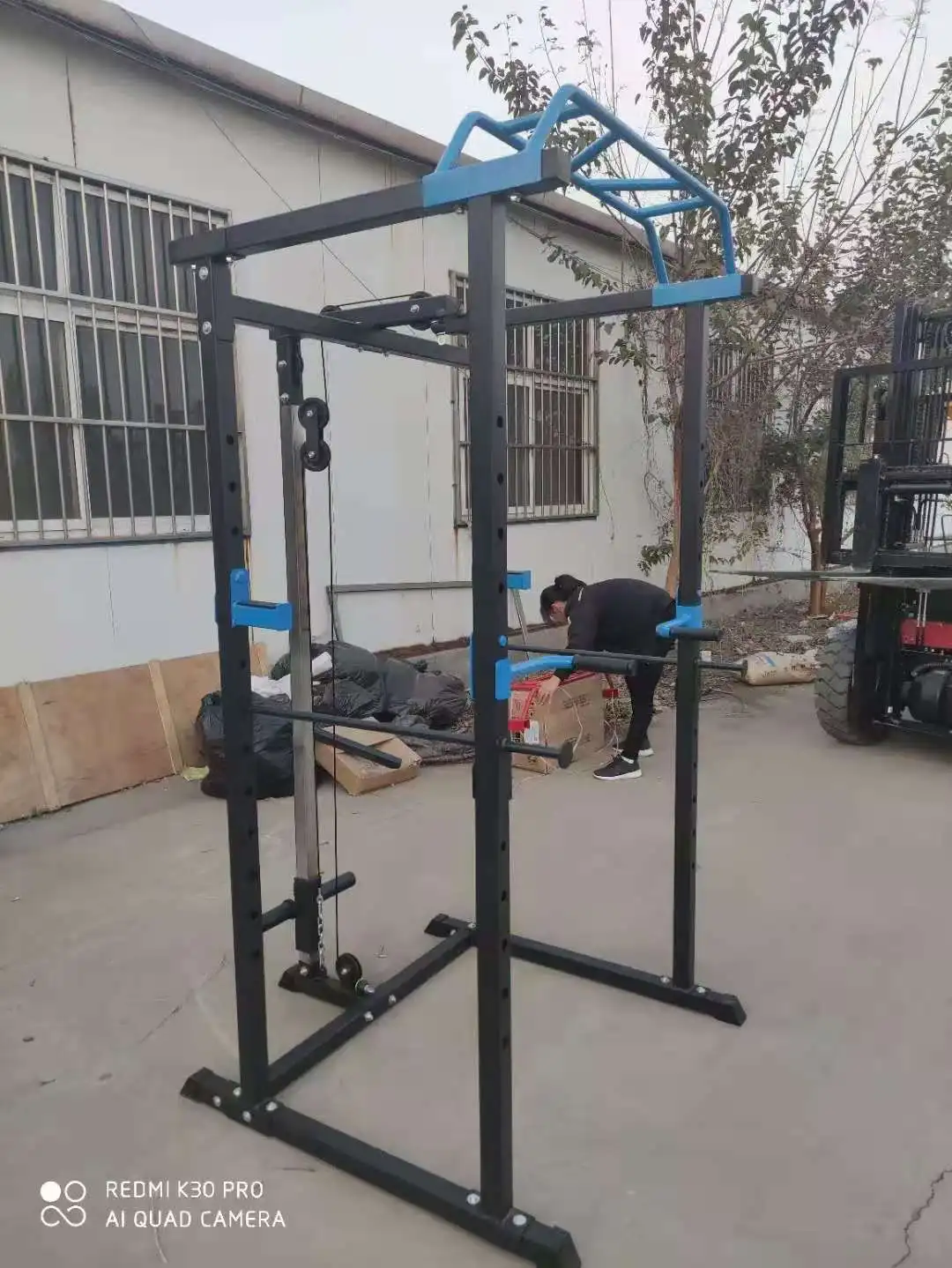 La mejor jaula eléctrica para gimnasio en casa, estante para sentadillas, estación de dominadas múltiple, a la venta 1