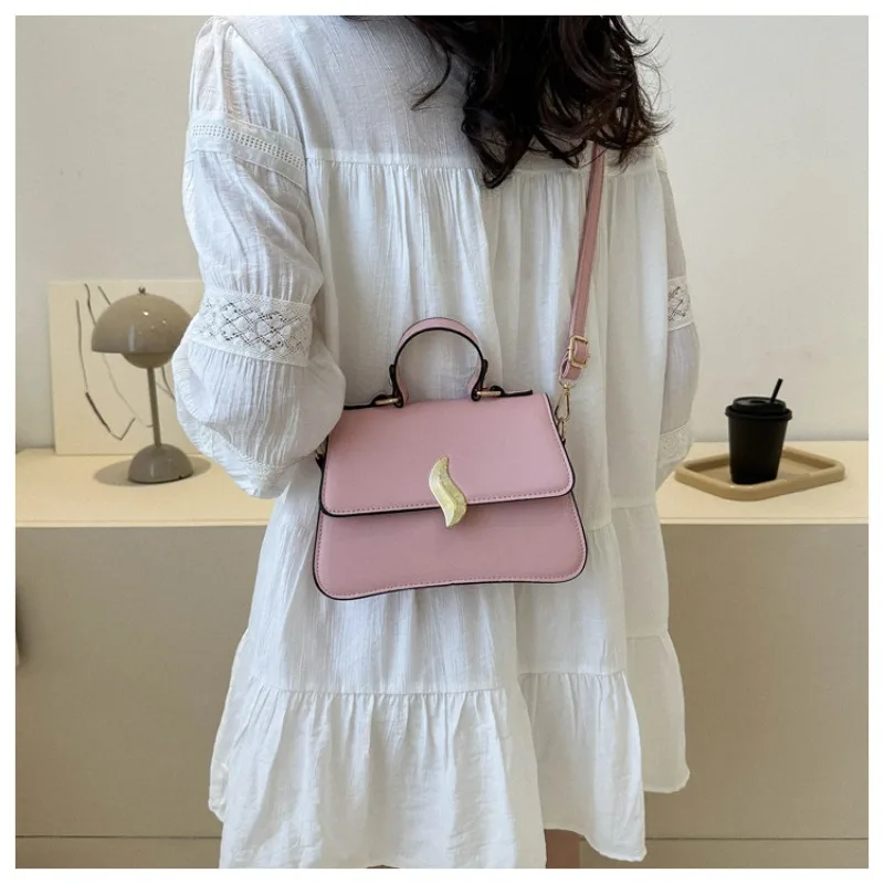 

Trendy PU Shoulder Bag Solid PU Crossbody Bag Handheld Women's Single Shoulder Square Bag Luxury Designer Handbag