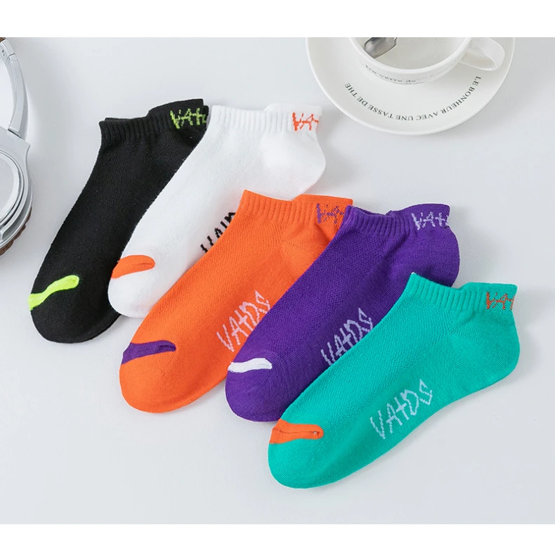 5 Paar bunt gefärbte Knöchelsocken für Herren, atmungsaktiv, modisch, lässig, Street-Style, desodorierend, unsichtbare Reise-Laufsocken – Detail 2