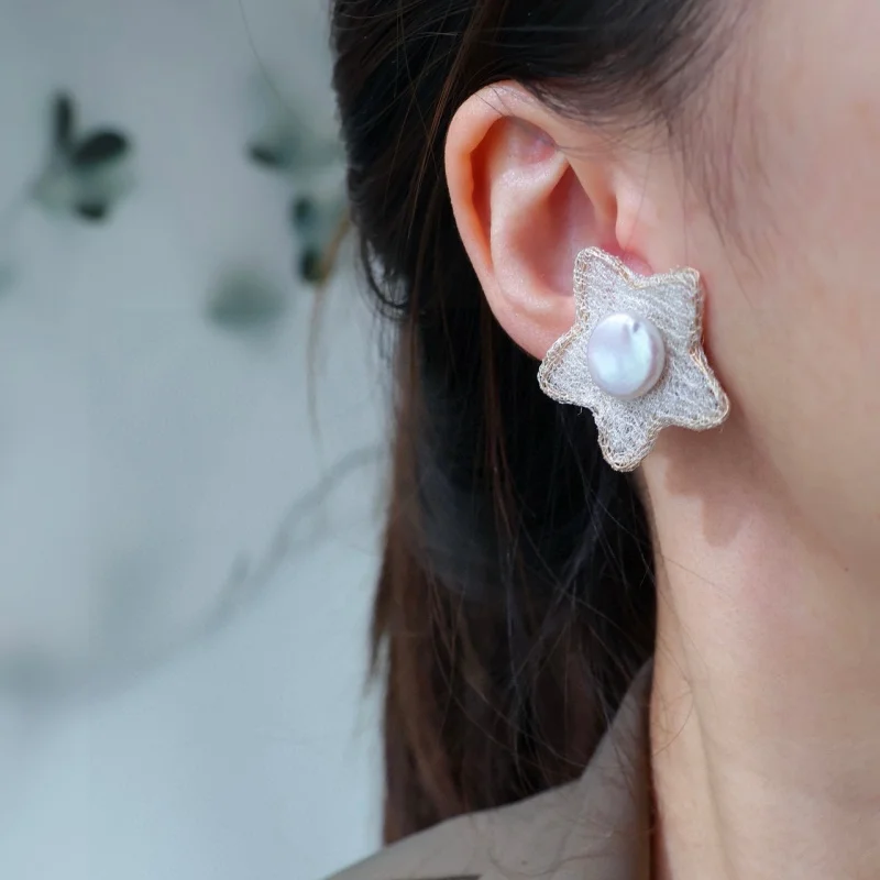 

SGARIT Star Lace 13-14mm 14k Filled Gold Natural Freshwater Button Pearl Stud Earrings emperament Premium Women's Jewelry Gift