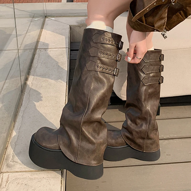

Сапоги до колена на плоской подошве, женская дизайнерская обувь, зимние трендовые мотоциклетные ботинки 2025 года, спортивные прогулочные ботинки с пряжкой Mujer Botas