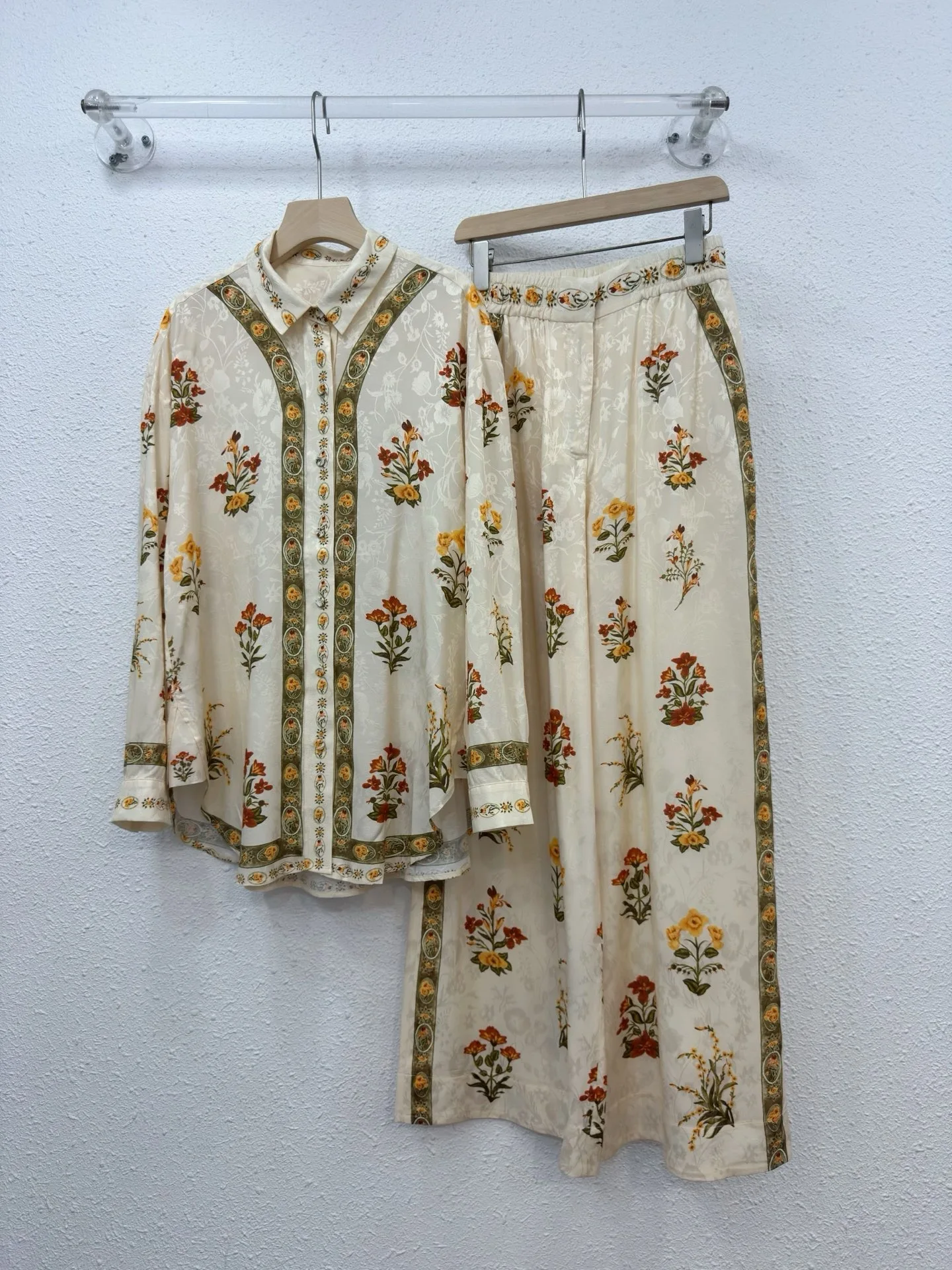 

Boho Floral Print Linen 2 Piece Set Women Long Sleeve Blouse + Wide Leg Pants Summer Beach Vacation Outfit Beach Style Casual