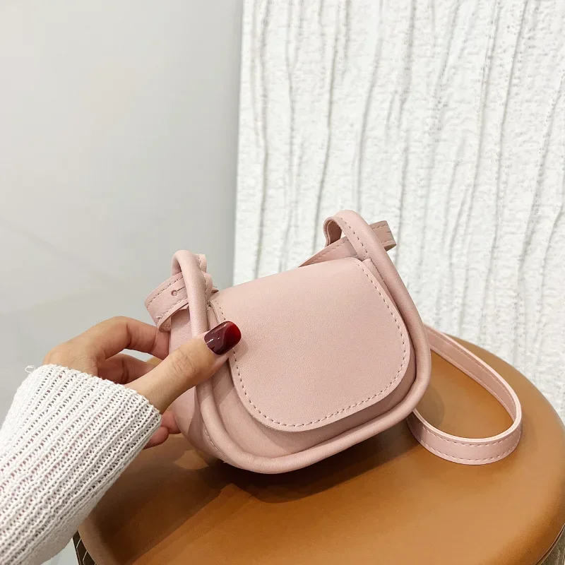 Nowa modna damska torba na jedno ramię w cukierkowym kolorze PU skórzana Mini torba Crossbody damska przenośna szminka kosmetyczka