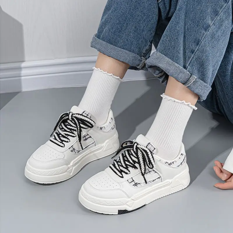 

Women's White Sneakers 2025 FW Retro Chunky Sole Casual Shoes Thickened Platform Design for Students Trendy Streetwear​