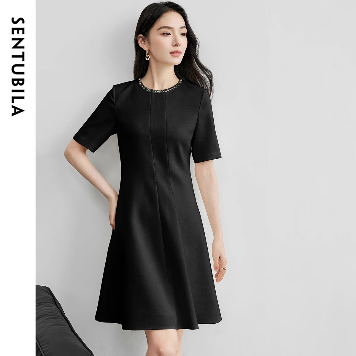 

SENTUBILA Embroidered Flares Dresses For Women 2025 Spring Hepburn Style A-line O Necl Short Sleeve Mini Party Dress 151L58192