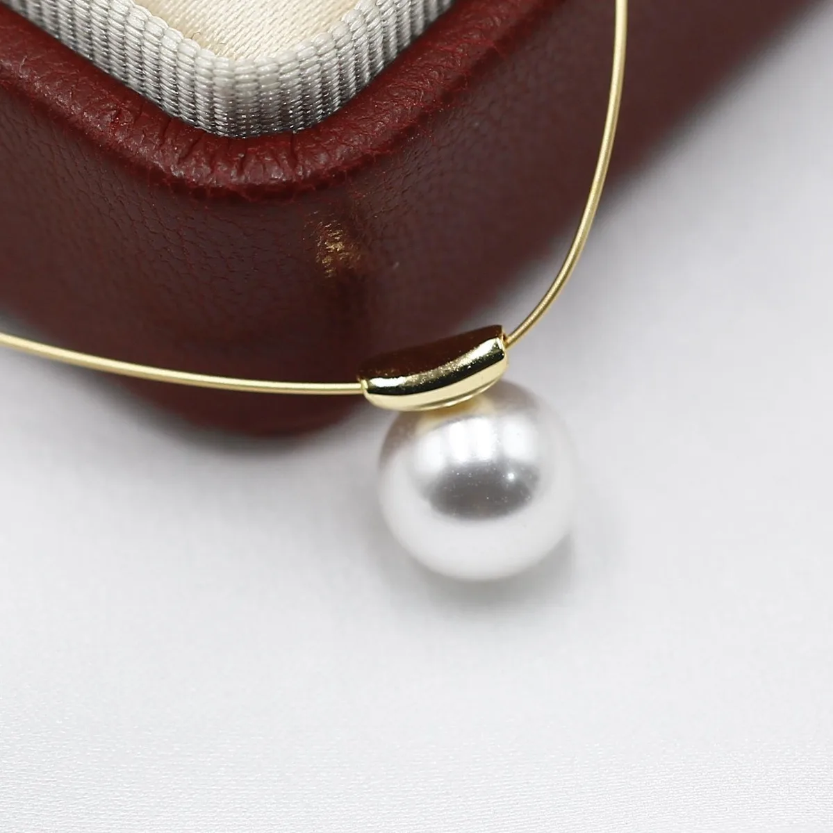 Brass Gold Plated Floating Moon Pearl Pendant Blank Setting, Luxury Invisible Single Pearl DIY Jewelry With Steel Wire For Women