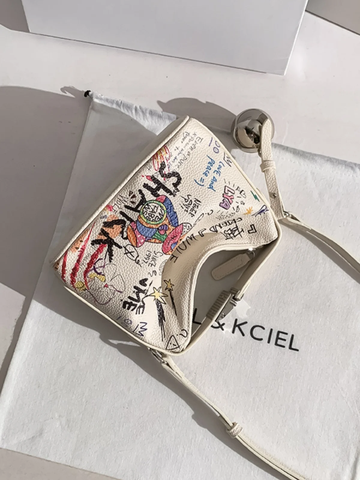 Bella e carina pochette da sera portatile con orsetto con stampa Graffiti colorati 2024 moda e borsa in morbida pelle