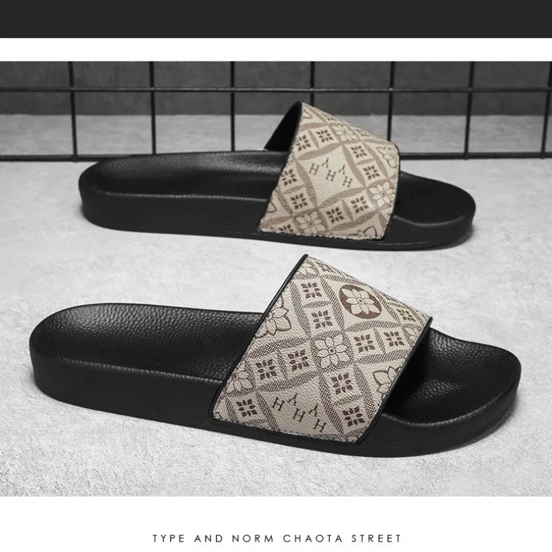 

Summer's New Men's Fashion One-step Slipper Light Anti-slip Breathable Soft-soled One-step Slipper Large-sized Beach Sandals