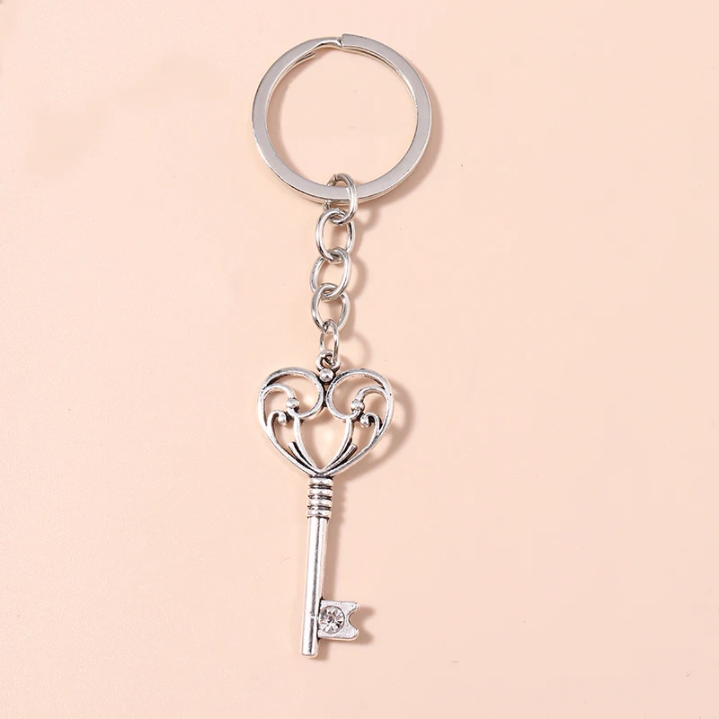 Aihua Original Steampunk Retro Lock Key Charm Schlüsselanhänger für Frauen Gothic Persönlichkeit Schlüsselanhänger Ornamente Schmuck – Detail 5