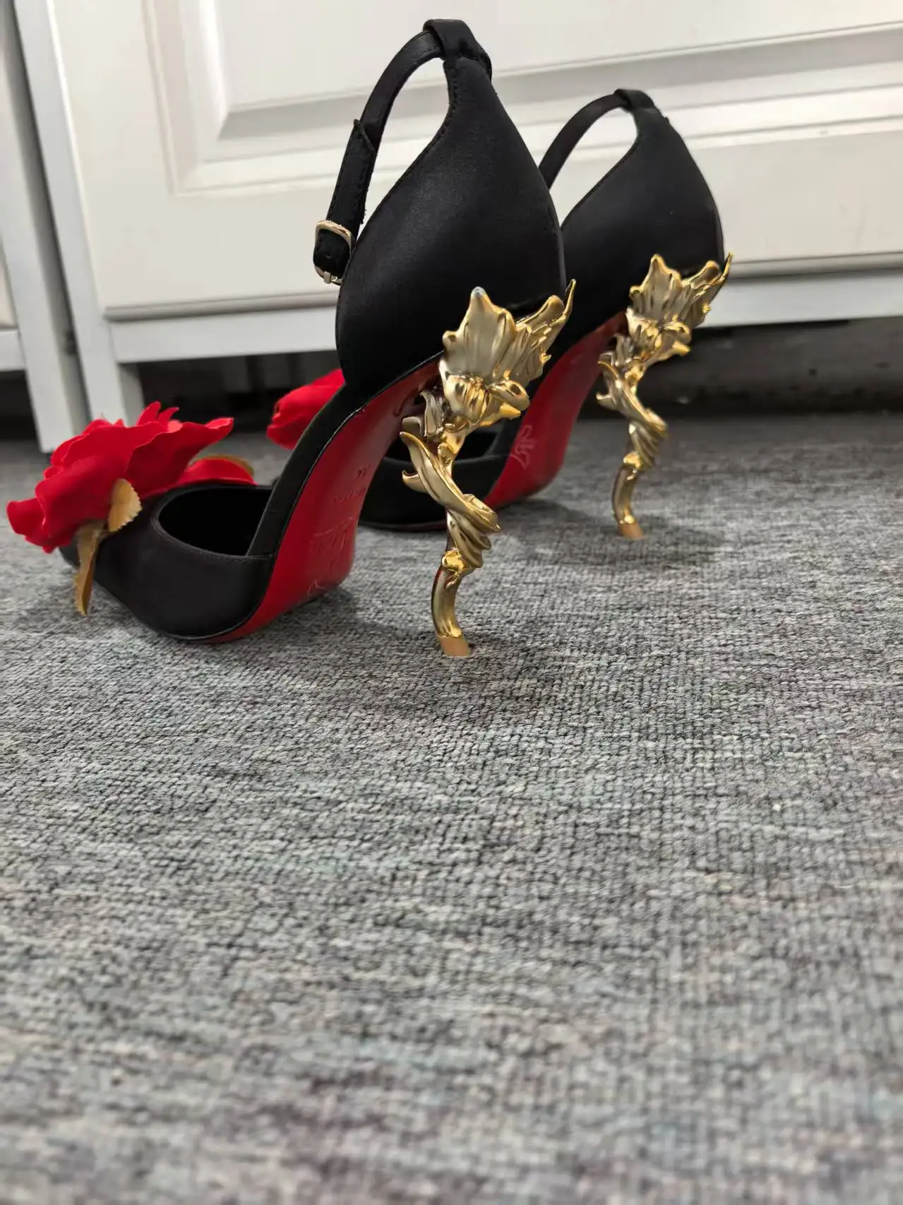 صنادل على شكل زهرة أحذية نسائية بكعب منقوش بحزام الكاحل بمقدمة مدببة من Zapatos De Mujer فستان نسائي مثير من Sandalias