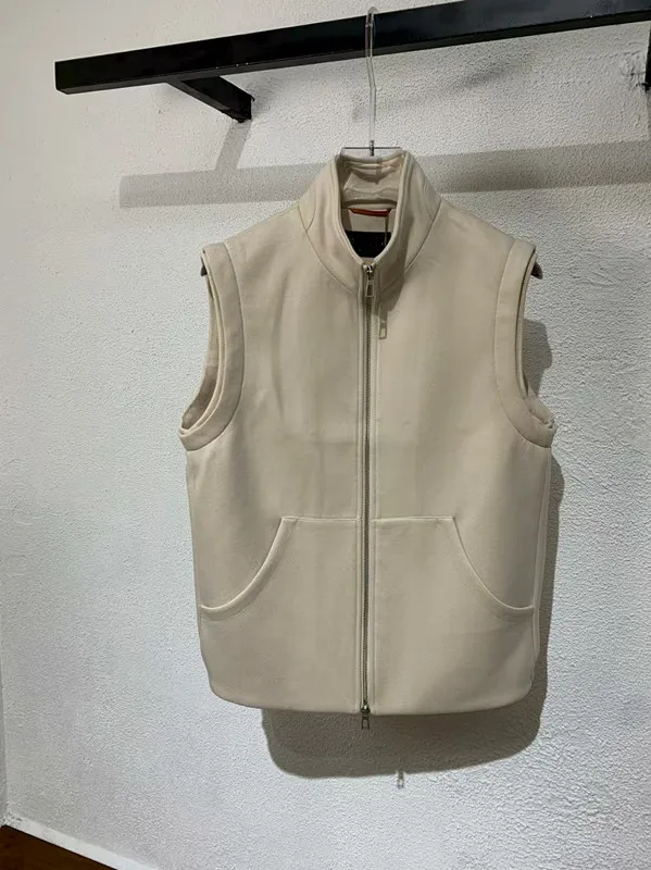 

LP Italian 25AW stand-up collar solid color casual sleeveless vest