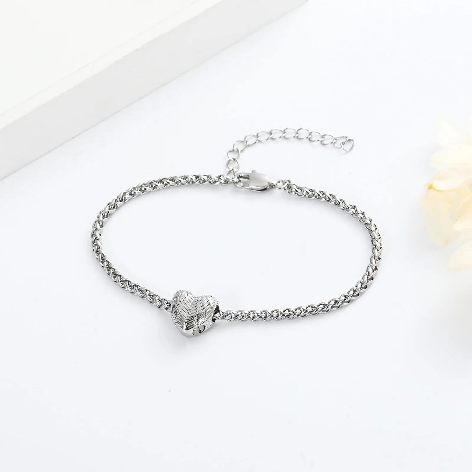 Heart Urn Bracelet for Ashes Stainless Steel Cremation Jewelry Adjustable Hand Chain Keepsake Memorial Gift for Women Girl