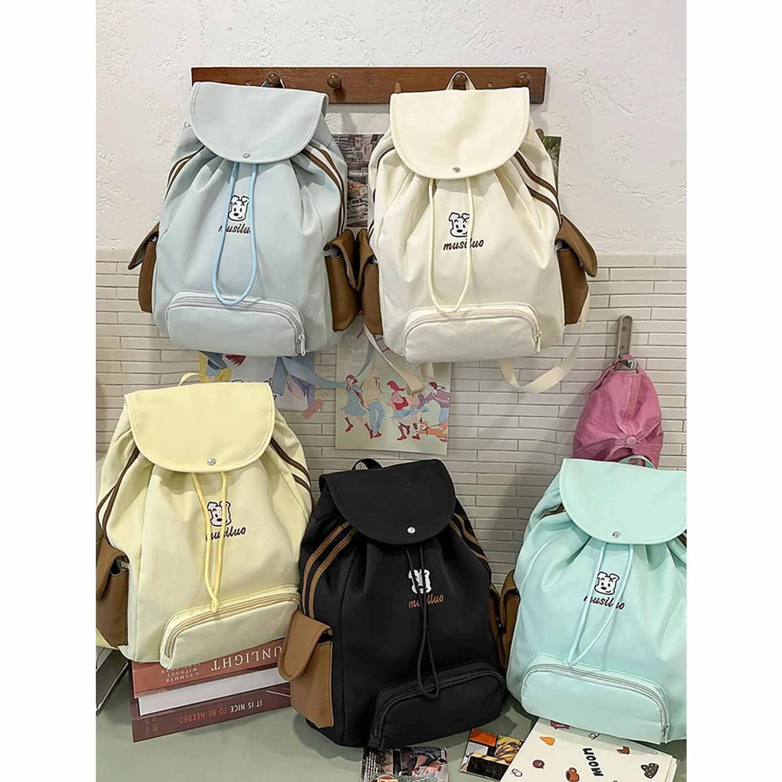 Cute Dog Bundle Pocket Drawstring Backpack Large Capacity Outdoor Mountaineering Backpack University Computer Travel Backpack