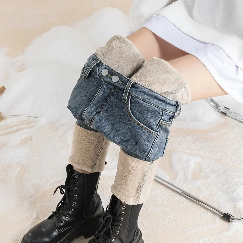 Zimowe koreańskie spodnie 2025, grube spodnie streetwearowe, modne ciepłe obcisłe jeansy damskie, damskie spodnie wysokie w talii, wyszczuplające.