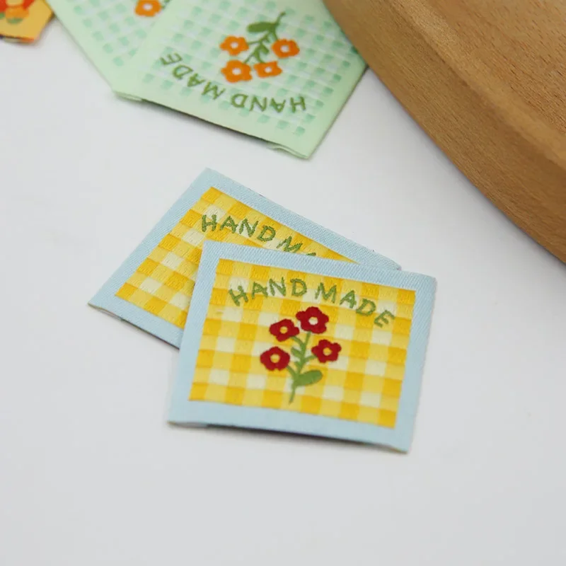 Spot hand-made cloth label cute plaid flower cat embroidery woven label accessories sewing DIY woven label