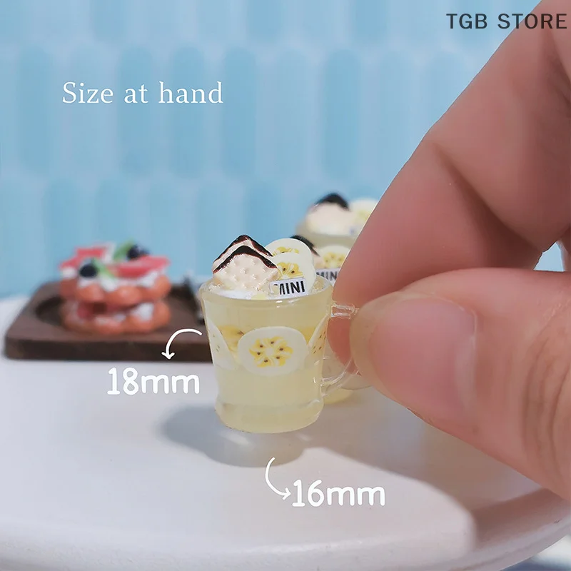 1/12 ช็อกโกแลตดื่มได้ ของตกแต่งบ้านตุ๊กตา โมเดลคริสต์มาส อุปกรณ์เสริมบ้านตุ๊กตา สำหรับเด็กเล่นสมมติ