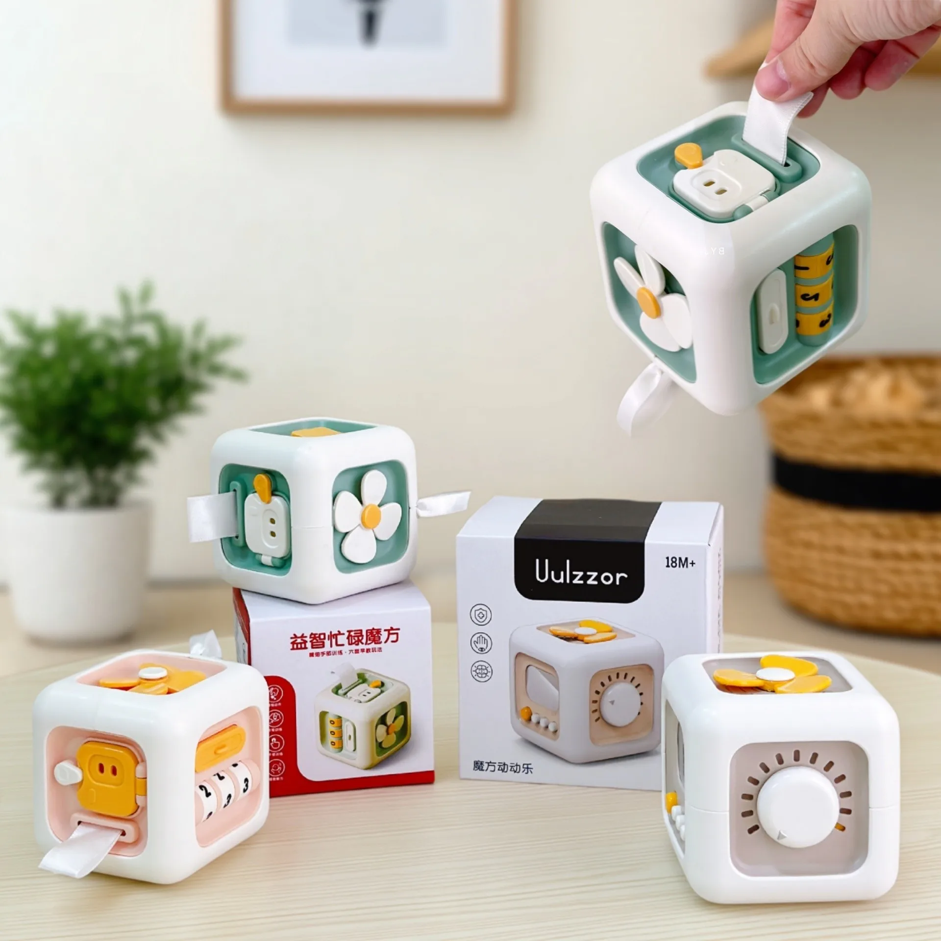 

6 in 1 Montessori Sensory Busy Cube Baby Toddler Educational Fidget Toy Fine Motor Skills Practice Activity Cube for Girls Boys