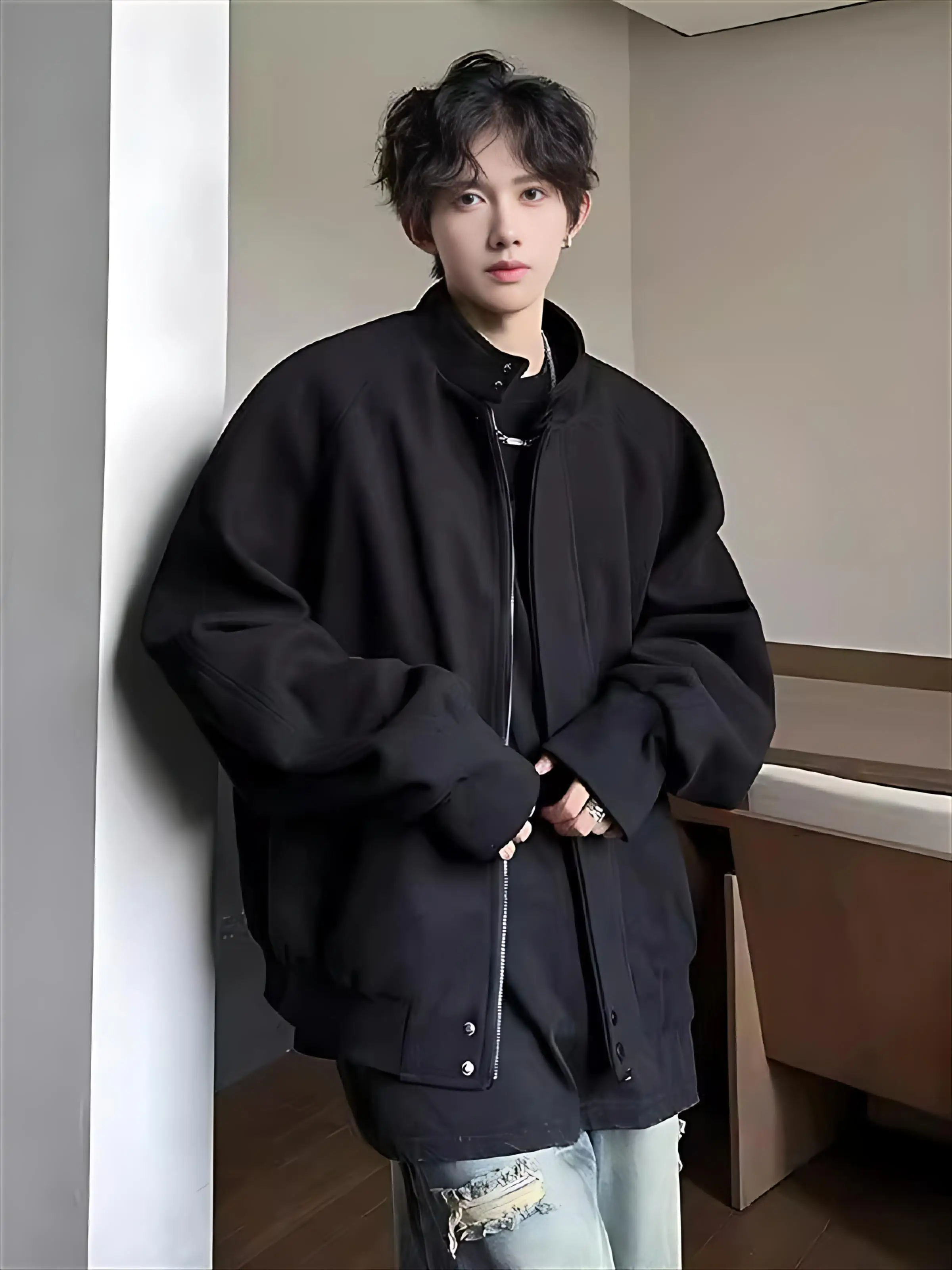 

Мужское пальто из смесовой шерсти: овечья шерсть, меринос, кашемир, ангора, мохер, альпака, викунья, верблюжья шерсть. Верхняя одежда.