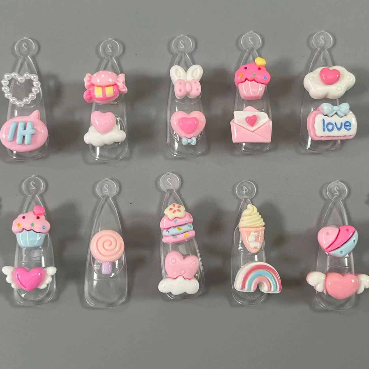 nowy 3D Kawaii różowy kreskówka miłość Lollipop ciasto skrzydła łuk chmury koperta cukierki dekoracja z żywicy ozdoby do paznokci Charms hurtownia