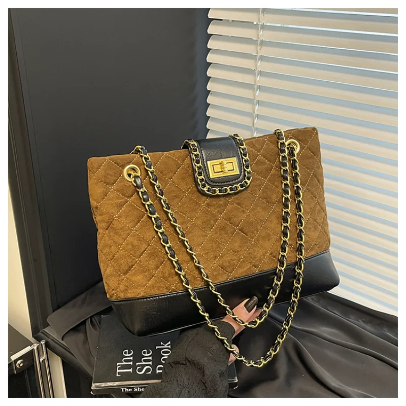 

Винтажная замшевая стеганая сумка с ремешком на цепочке для женщин, большая вместительная сумка для подмышек, регулируемая сумка через плечо, ниша