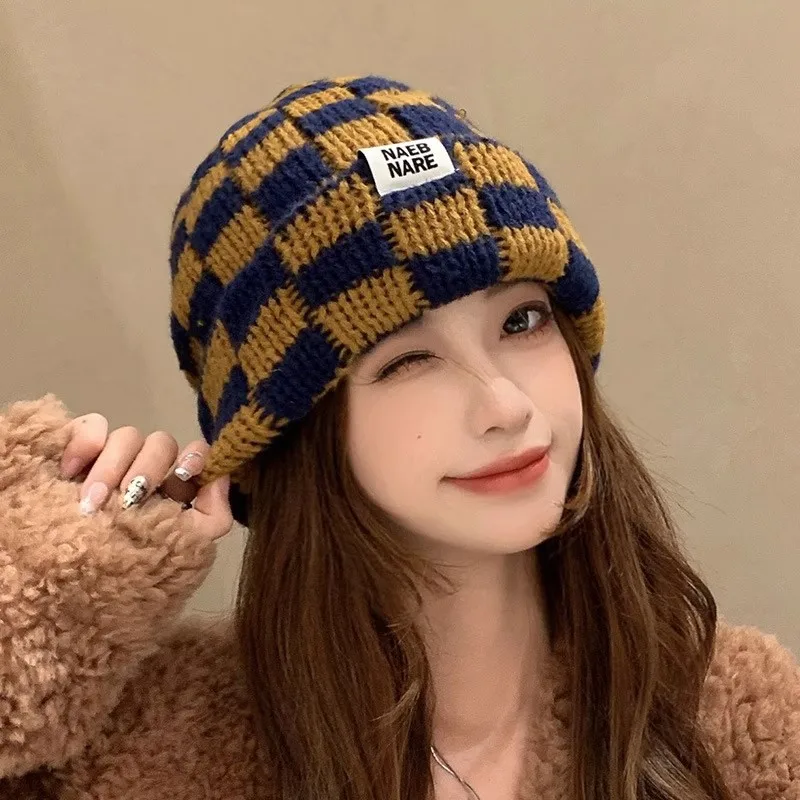 니치 컬러 블록 비니 - 여성용 가을 겨울 한국식 체크 무늬 큰 머리둘레 귀덮개 따뜻한 얼굴을 돋보이게 하는 모자
