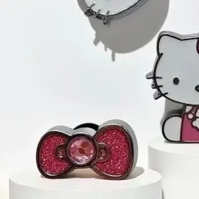 

1 комплект, милый комплект серии Sanrio Hello Kitty, обувь с отверстиями, аксессуары, съемные тапочки «сделай сам», украшения, подарок