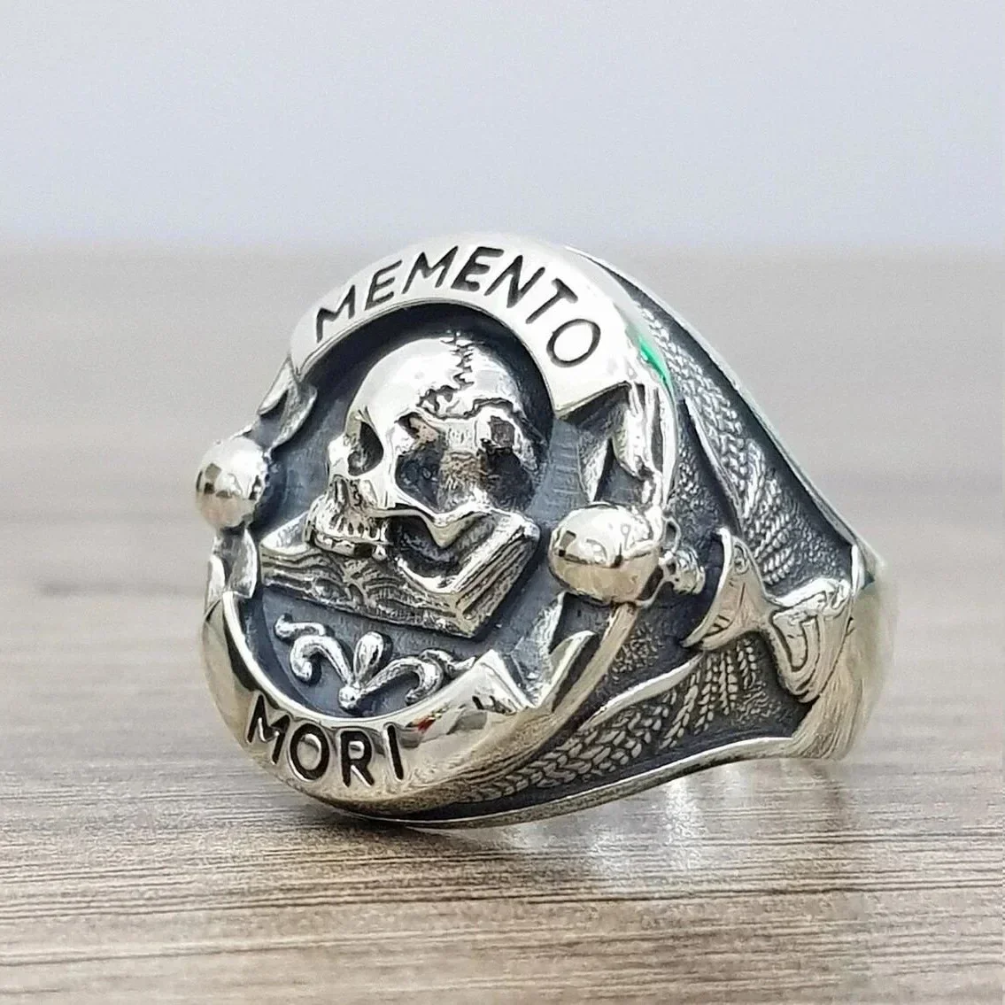 

Y2k Goth Vintage Ethic Memento Mori Carpe Diem Letter Skull Rings for Men Fashion Punk Christmas Skeleton Ring for Women Jewelry