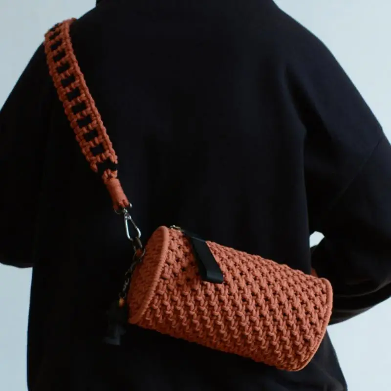 

Original Fashion Handmade Hollow Woven Round Bucket Shoulder Bag Autumn And Winter New Casual Versatile Diagonal Cross Bag Trend