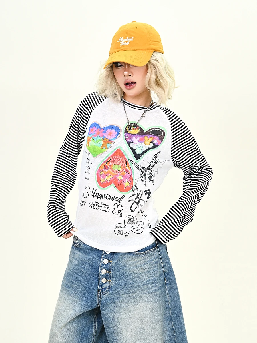 

Street Style Loose Fit Long Sleeve Graffiti Heart Stripe Women's T-Shirt Comfortable Lazy Top for Spring Season